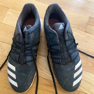 Mens Adidas molded baseball cleats size 9